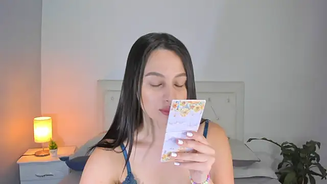 MELISSA ALVAREZ online show from 10-12-25, 09:19