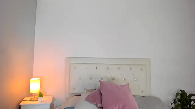 MELISSA ALVAREZ online show from 11-01-25, 09:22