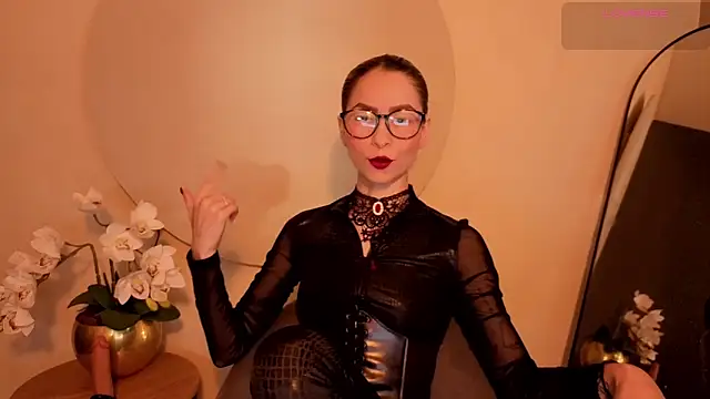 Snapshot of rosse_98_ chatting on 01-11-26, 01:16 rosse 98 online show from 01-11-26, 01:16