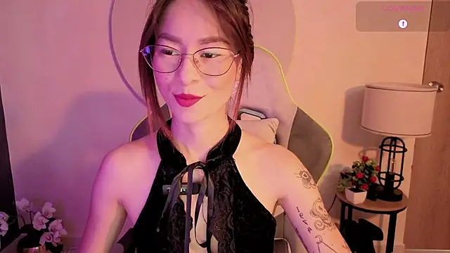 Snapshot of rosse_98_ chatting on 06-22-26, 01:52 rosse 98 online show from 06-22-26, 01:52