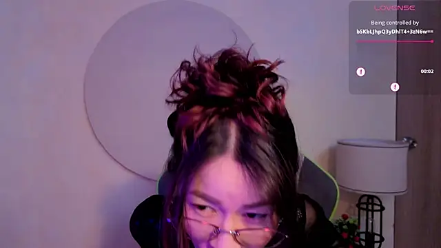 Snapshot of rosse_98_ chatting on 06-28-26, 03:29 rosse 98 online show from 06-28-26, 03:29
