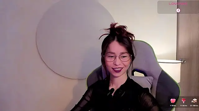 Snapshot of rosse_98_ chatting on 06-29-26, 02:50 rosse 98 online show from 06-29-26, 02:50