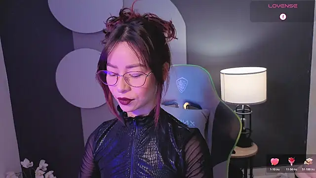 Snapshot of rosse_98_ chatting on 06-30-26, 01:56 rosse 98 online show from 06-30-26, 01:56