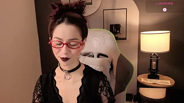 Snapshot of rosse_98_ chatting on 08-04-26, 02:52 rosse 98 online show from 08-04-26, 02:52