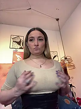 Snapshot of antonella87 chatting on 06-03-26, 01:41 antonella87 online show from 06-03-26, 01:41