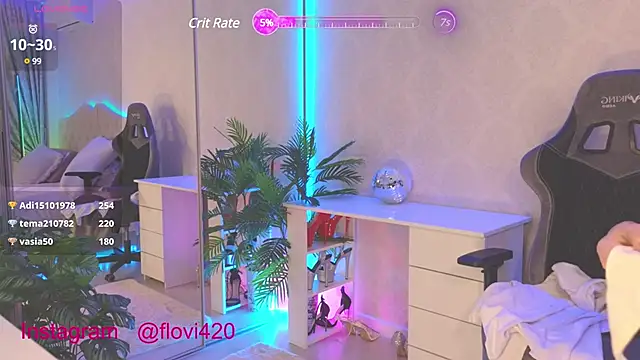 Snapshot of flor_vic chatting on 12-22-24, 04:06 flor vic online show from 12-22-24, 04:06