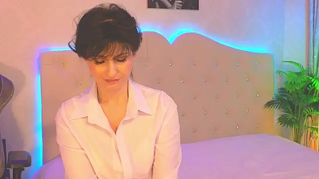 Snapshot of flor_vic chatting on 02-06-25, 10:48 flor vic online show from 02-06-25, 10:48