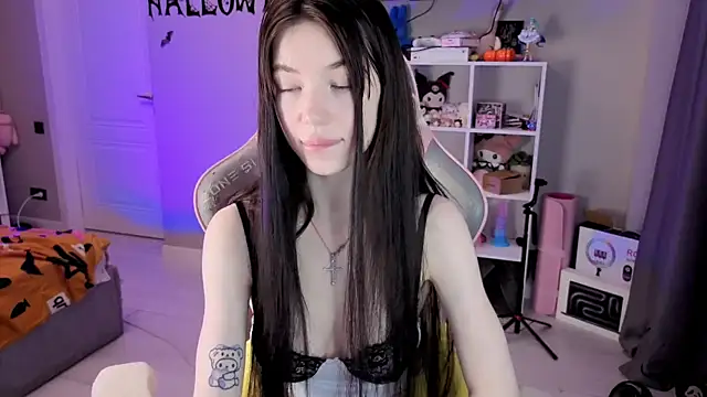 Snapshot of Aliceblush chatting on 11-13-25, 03:55 Aliceblush online show from 11-13-25, 03:55