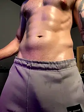 Snapshot of MachineDien chatting on 09-18-25, 01:18 MachineDien online show from 09-18-25, 01:18