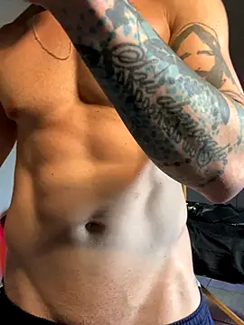 Snapshot of MachineDien chatting on 09-28-25, 06:35 MachineDien online show from 09-28-25, 06:35