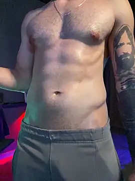 Snapshot of MachineDien chatting on 10-31-25, 12:44 MachineDien online show from 10-31-25, 12:44