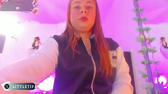 Snapshot of little_tifanny82 chatting on 11-13-25, 02:27 little tifanny82 online show from 11-13-25, 02:27