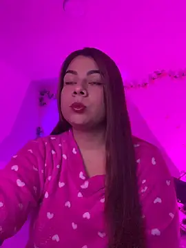 Snapshot of little_tifanny82 chatting on 02-24-26, 03:21 little tifanny82 online show from 02-24-26, 03:21