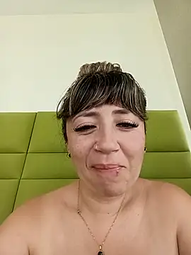 Snapshot of tata_laima__ chatting on 04-24-26, 01:57 tata laima online show from 04-24-26, 01:57