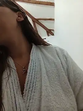 Snapshot of tata_laima__ chatting on 05-19-26, 02:34 tata laima online show from 05-19-26, 02:34