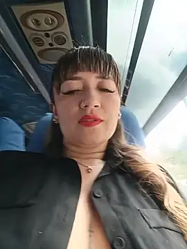 Snapshot of tata_laima__ chatting on 05-30-26, 02:25 tata laima online show from 05-30-26, 02:25