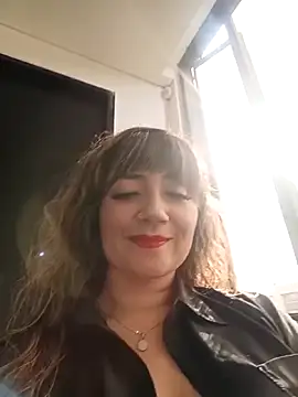 Snapshot of tata_laima__ chatting on 06-10-26, 01:21 tata laima online show from 06-10-26, 01:21
