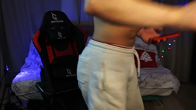 Snapshot of danielkraigforu chatting on 02-11-25, 08:26 danielkraigforu online show from 02-11-25, 08:26