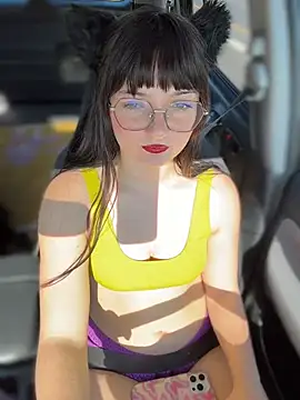 Snapshot of urpuppymoon chatting on 02-05-26, 06:56 urpuppymoon online show from 02-05-26, 06:56