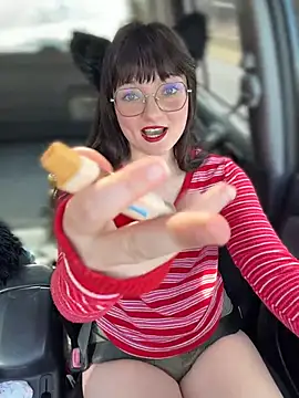 Snapshot of urpuppymoon chatting on 02-14-26, 07:21 urpuppymoon online show from 02-14-26, 07:21