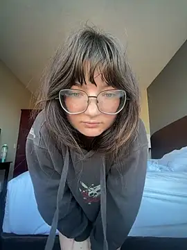 urpuppymoon online show from 05-11-26, 02:23