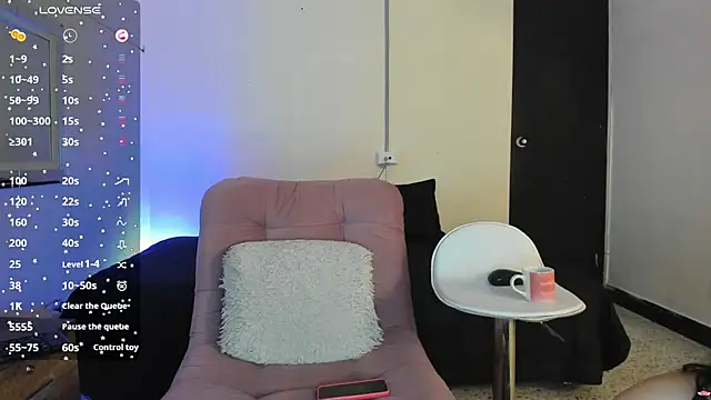 liily moore online show from 02-24-25, 09:21