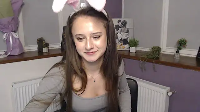 Caramel bunny online show from 03-20-25, 04:31