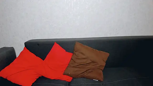 LayaFlow online show from 10-18-25, 01:12