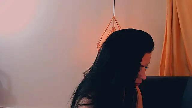 LayaFlow online show from 03-10-26, 08:25