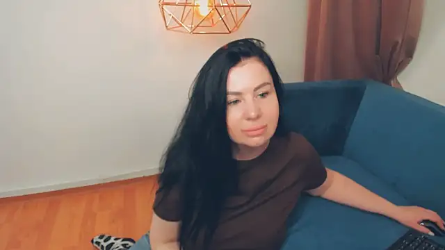 LayaFlow online show from 04-26-26, 07:28