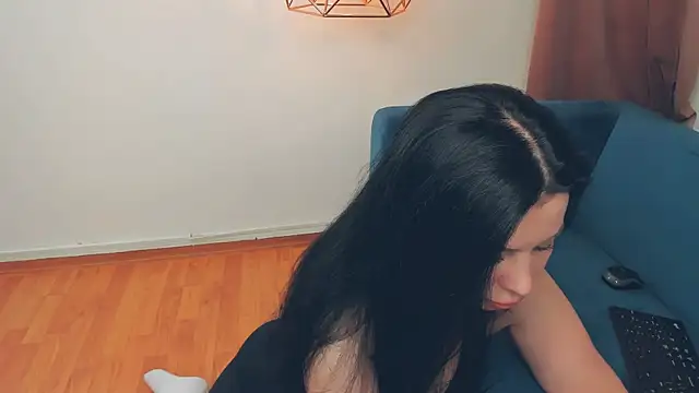 LayaFlow online show from 04-29-26, 08:07