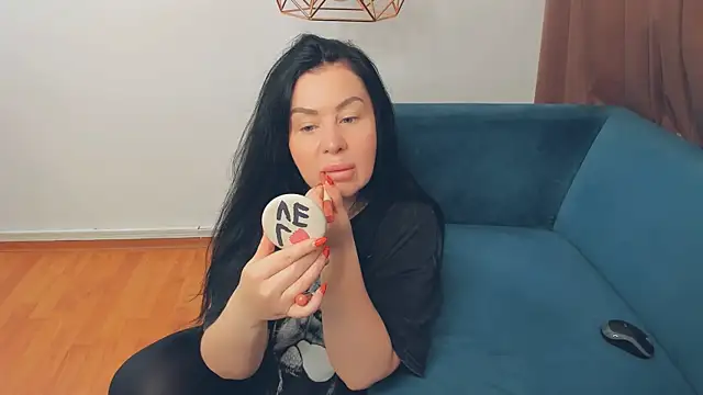 LayaFlow online show from 07-04-26, 07:03