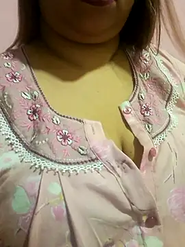 Ravina patil1 online show from 07-06-26, 03:14
