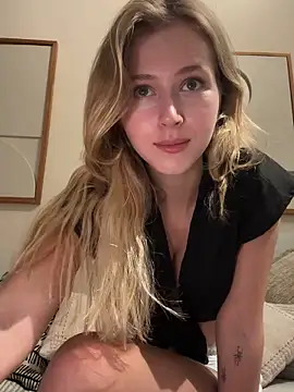 LunaRase online show from 02-09-25, 02:07