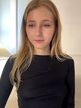 LunaRase online show from 09-28-25, 10:31