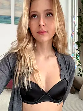 LunaRase online show from 10-09-25, 08:45