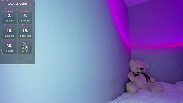 Snapshot of misspollywow chatting on 12-21-25, 06:04 misspollywow online show from 12-21-25, 06:04