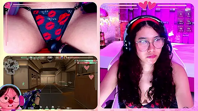 Snapshot of RossieGamer chatting on 03-09-26, 02:43 RossieGamer online show from 03-09-26, 02:43