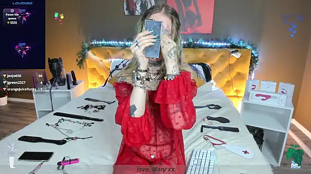 Mary Xextra online show from 01-08-25, 04:12