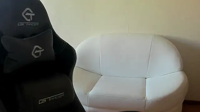 Mia shy1 online show from 05-21-26, 04:52