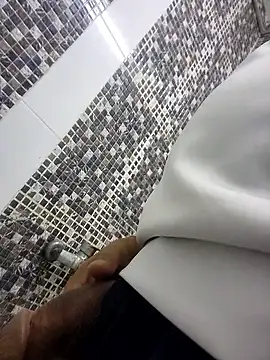 Snapshot of daddylove87 chatting on 01-12-26, 10:26 daddylove87 online show from 01-12-26, 10:26