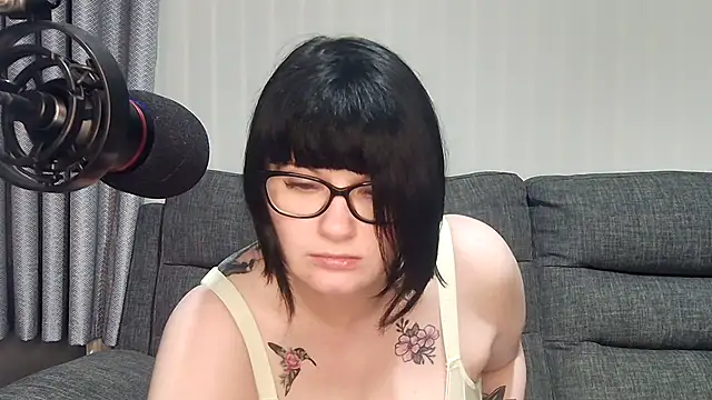 Snapshot of SquirtingIrishShannon chatting on 02-03-25, 07:31 SquirtingIrishShannon online show from 02-03-25, 07:31