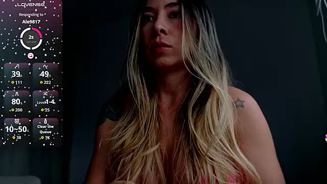 Snapshot of _arianalzate_ chatting on 06-11-26, 10:41 arianalzate online show from 06-11-26, 10:41