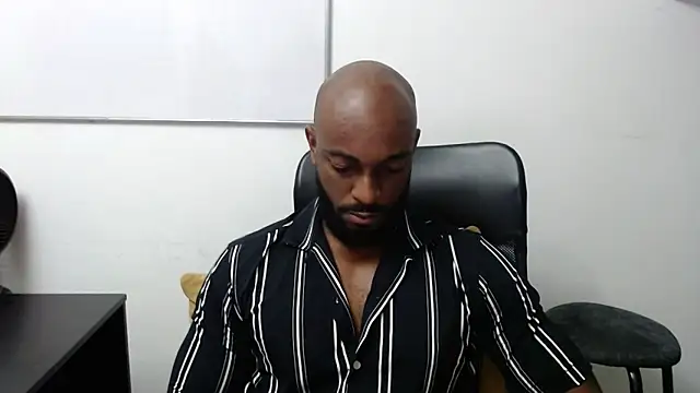 Snapshot of joe999cooper chatting on 11-29-25, 11:24 joe999cooper online show from 11-29-25, 11:24