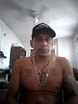 Snapshot of Alebir1329 chatting on 03-12-26, 10:05 Alebir1329 online show from 03-12-26, 10:05