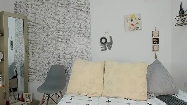 Snapshot of Canhela1 chatting on 06-12-26, 12:09 Canhela1 online show from 06-12-26, 12:09