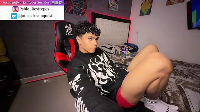 Snapshot of james_dreams_ chatting on 04-07-26, 01:17 james dreams online show from 04-07-26, 01:17