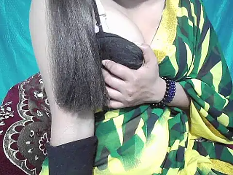 Snapshot of YourGoldenGirl chatting on 02-15-26, 04:25 YourGoldenGirl online show from 02-15-26, 04:25