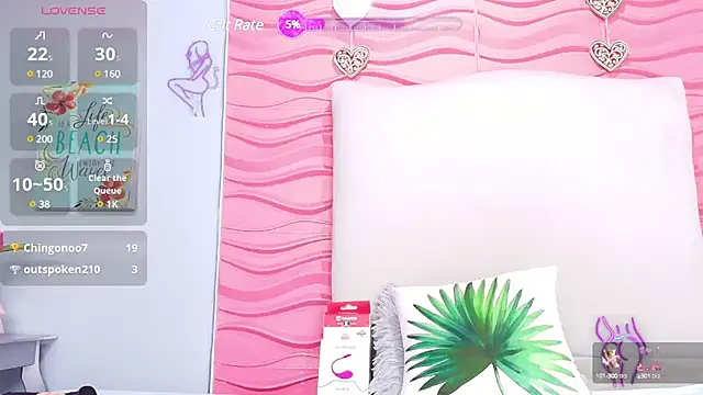 Snapshot of Veronica_Tits chatting on 02-21-25, 08:29 Veronica Tits online show from 02-21-25, 08:29