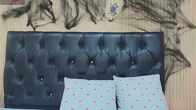 Snapshot of Veronica_Tits chatting on 10-09-25, 03:37 Veronica Tits online show from 10-09-25, 03:37